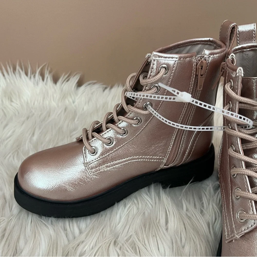 {Steve Madden} J-Iconic Star Combat Boots in Metallic Rose Gold - Girls 2